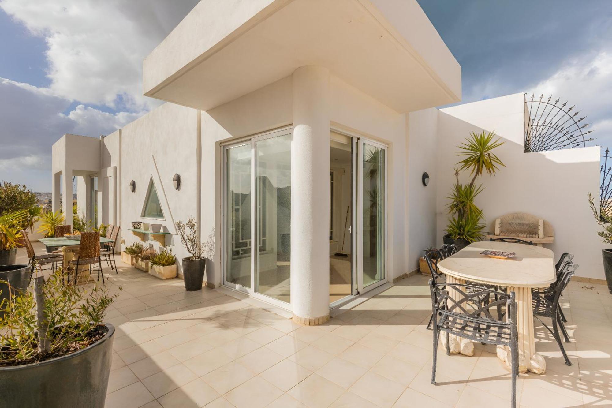 Stunning - Seaview Penthouse 3-Bed + Parking Apartment Sliema Exterior foto