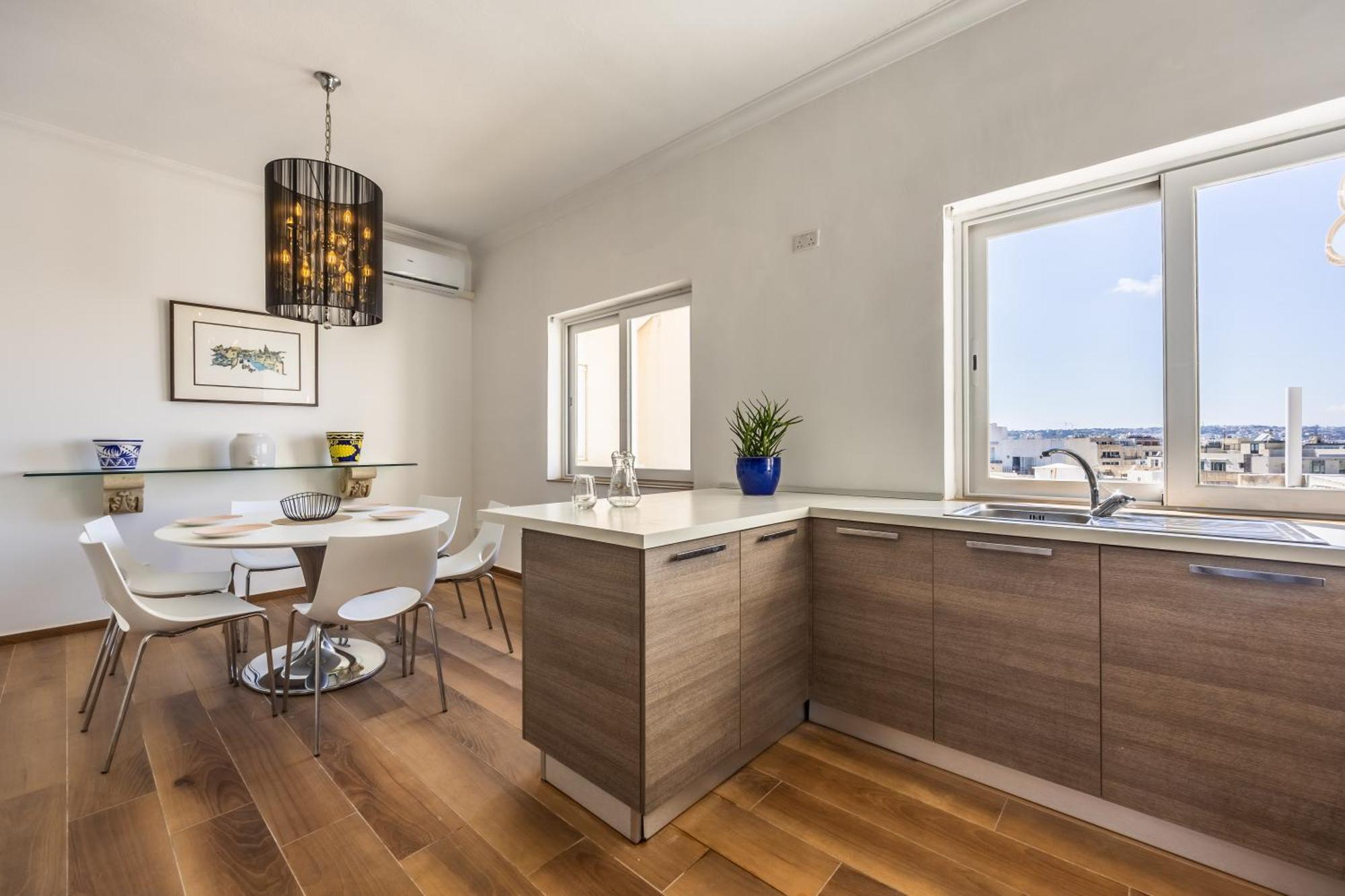 Stunning - Seaview Penthouse 3-Bed + Parking Apartment Sliema Exterior foto